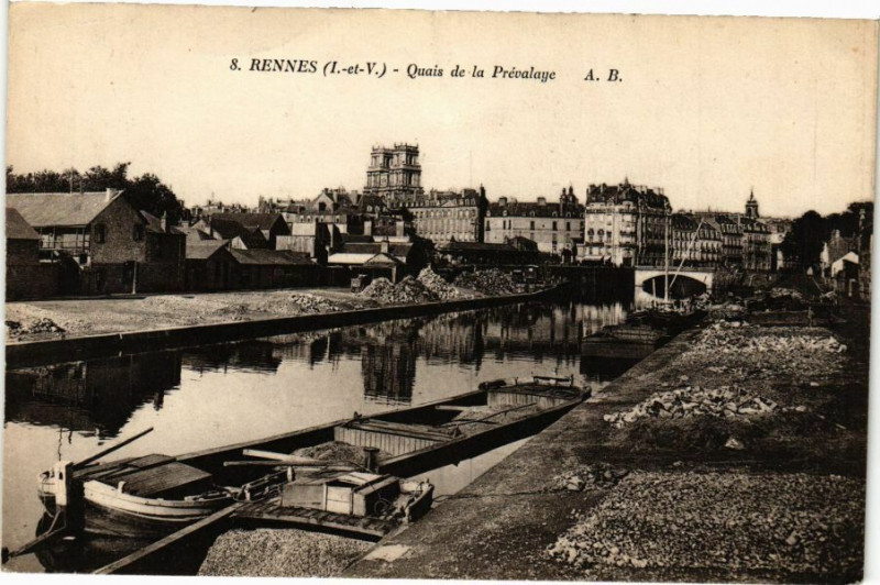 Carte postale ancienne Rennes-Quais de la Prévalaye à Rennes