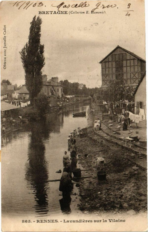 Carte postale ancienne Rennes-Lavandieres sur la Vilaine à Rennes