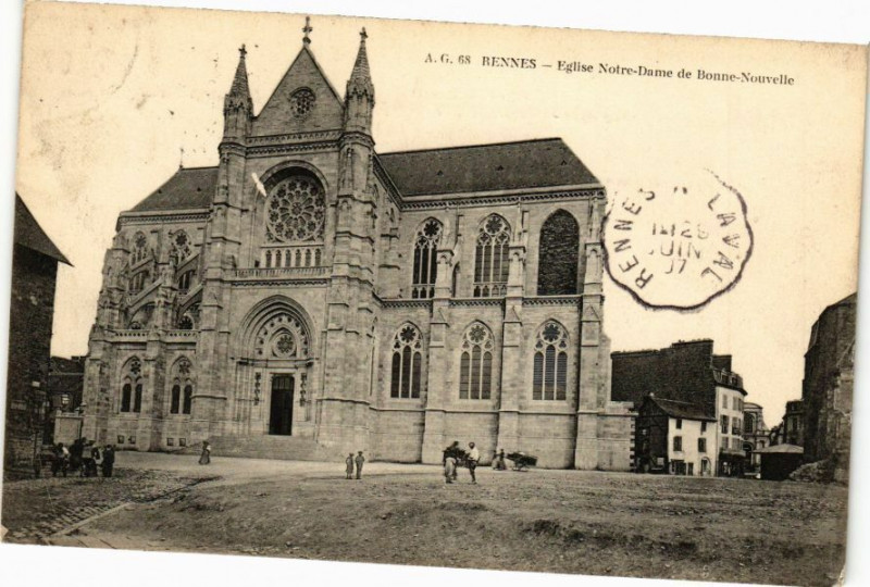 Carte postale ancienne Rennes-Eglise Notre-Dame de Bonne-Nouvelle à Rennes