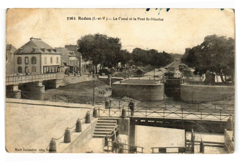 Carte postale ancienne Le Canal et le Pont Saint-Nicolas à Redon