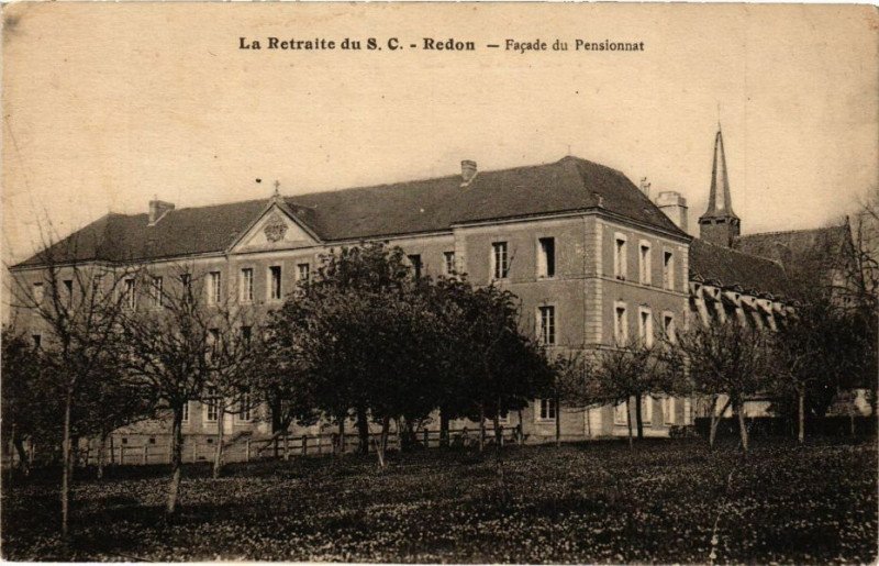 Carte postale ancienne Redon-Facade du Pensionnat à Redon