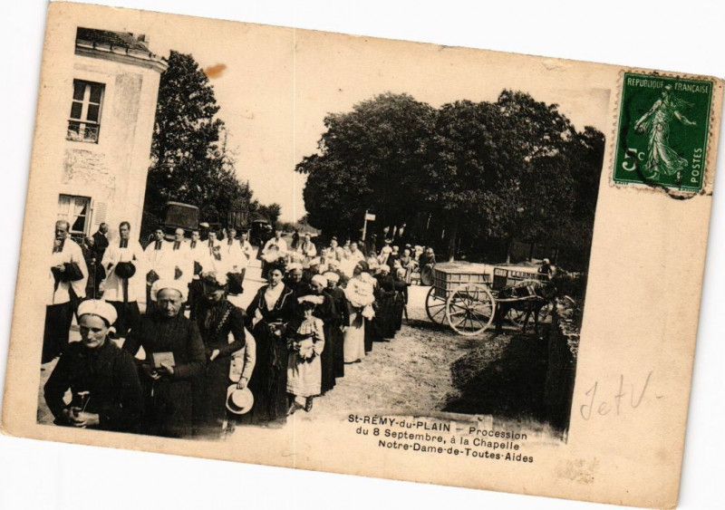 Carte postale ancienne Saint-Remy-du-Plain - Procession a la Chapelle à Saint-Rémy-du-Plain