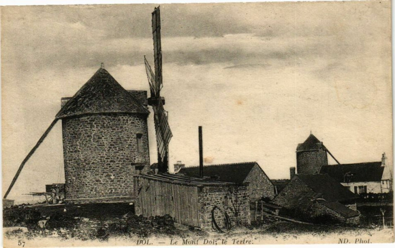 Carte postale ancienne Dol- Le Mont Dol- - Le Tertre à Mont-Dol