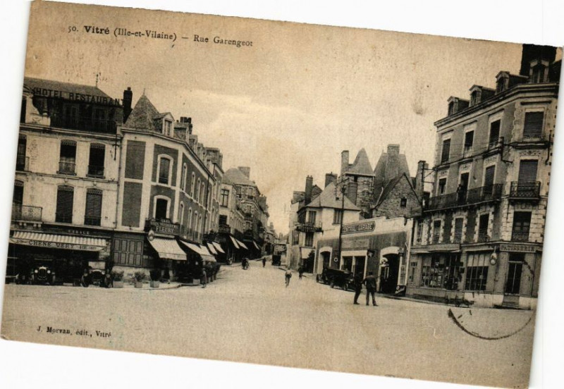 Carte postale ancienne Vitre (Ille-et-Vilaine) - Rue Garengeot à Vitré