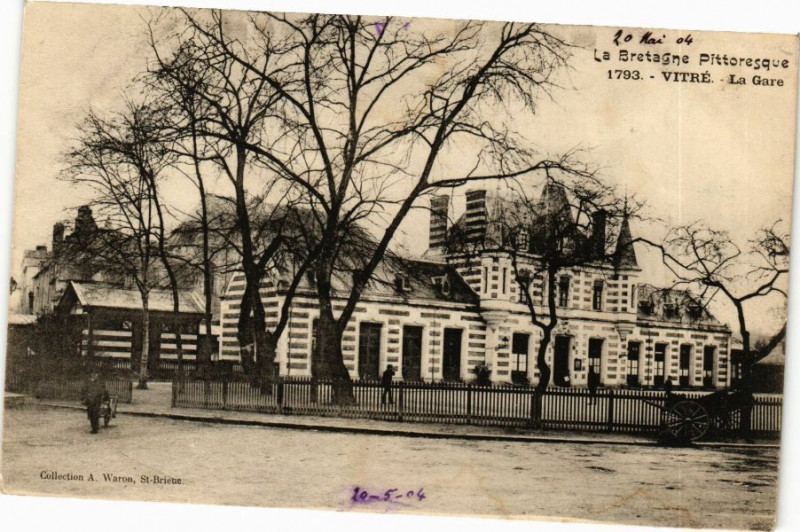 Carte postale ancienne La Bretagne Pittoresque - Vitre - La Gare à Vitré