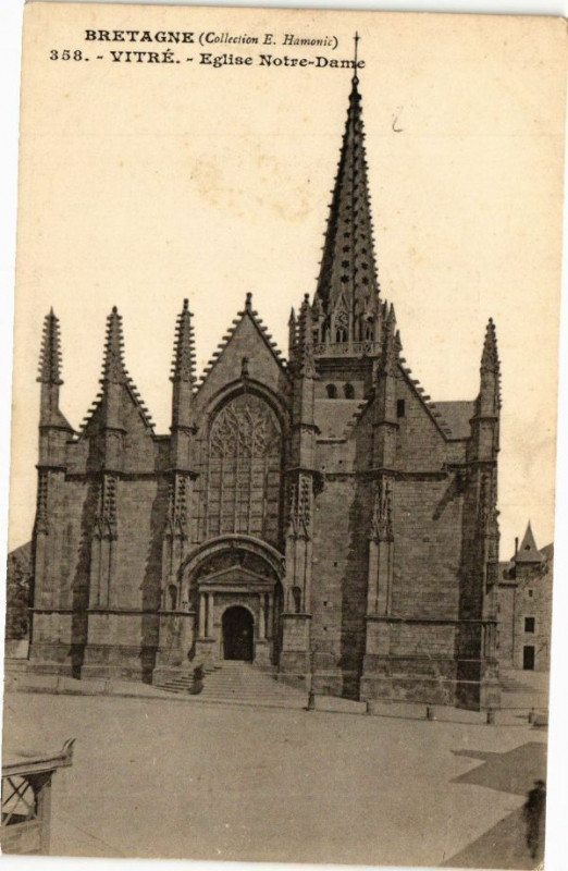 Carte postale ancienne Bretagne - Vitre - Eglise Notre-Dame à Vitré