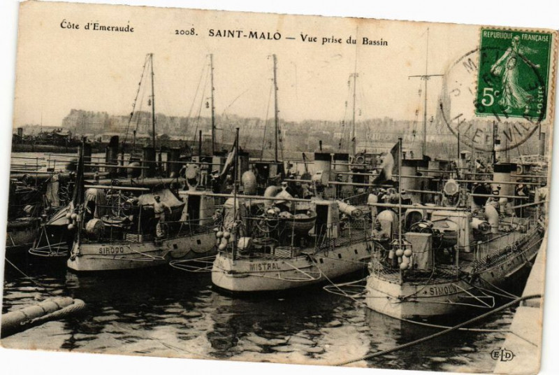 Carte postale ancienne Cote d'Emeraude - Saint-Malo - Vue prise du Bassin à Saint-Malo