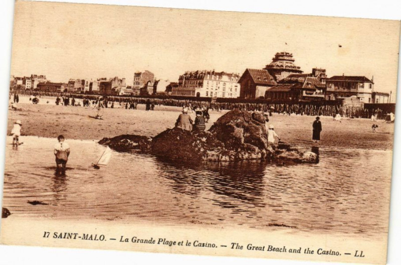 Carte postale ancienne Saint-Malo - Le Grande Plage et le Casino - The Great Beach and the à Saint-Malo