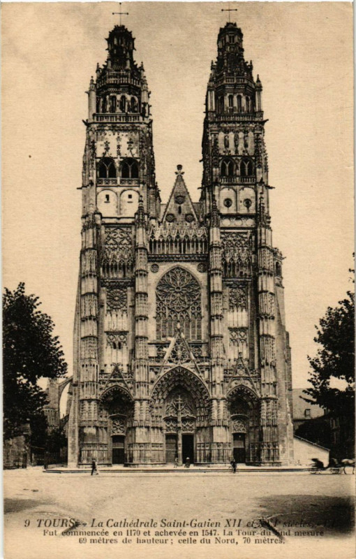Carte postale ancienne Tours La Cathédrale Saint-Gatien Xii et Xv siecles Fut commencée à Tours