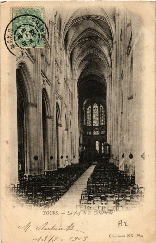 Carte postale ancienne Tours - La Nef de la Cathédrale à Tours
