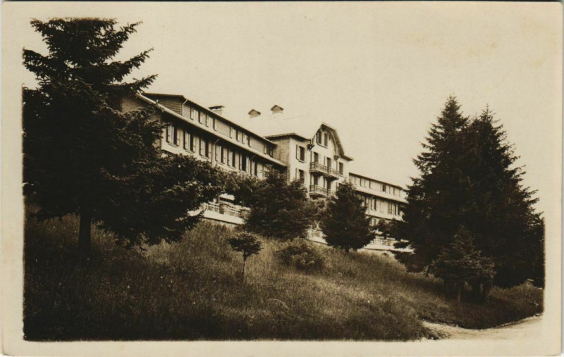 Carte postale ancienne Mont Revard sur Aix-les-Bains - L'Hotel P.L.M. à Aix-les-Bains