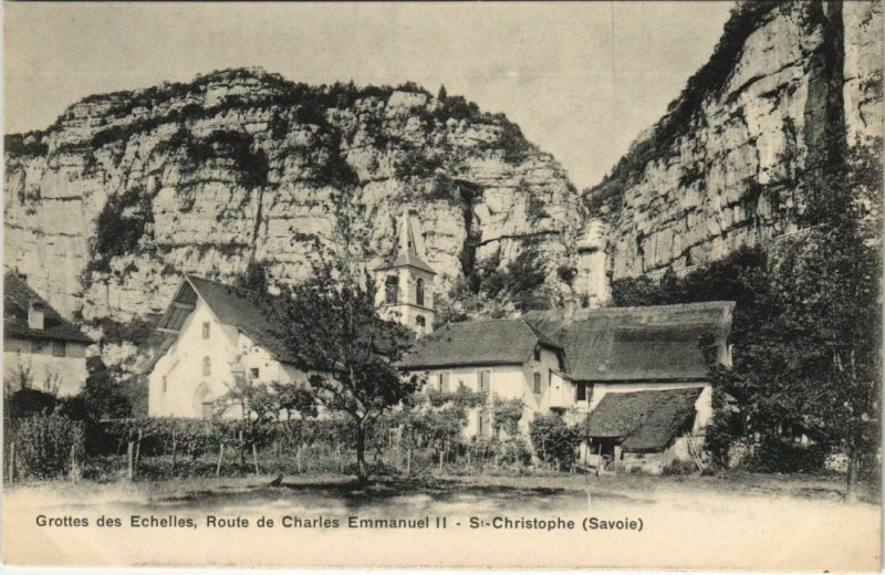 Carte postale ancienne Saint-Christophe Grotte des Echelles - Route Charles Emmanuel Ii à Saint-Christophe