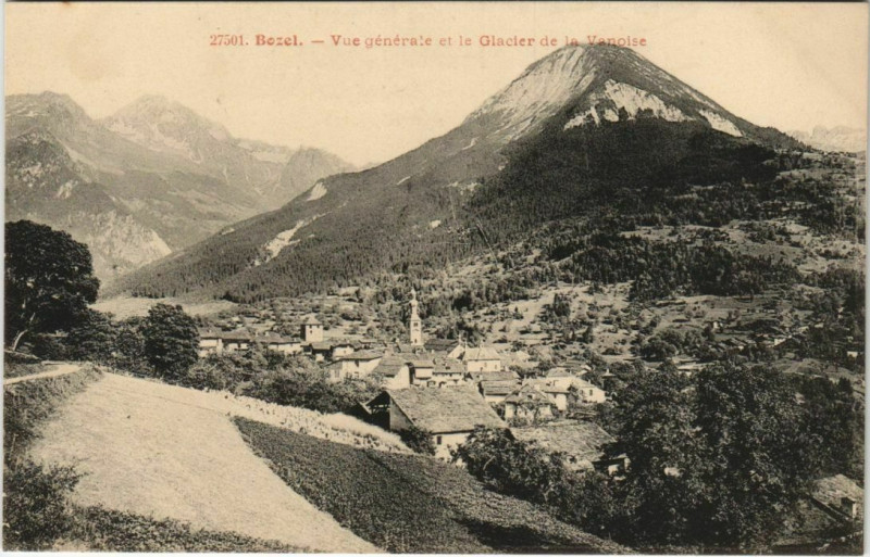 Carte postale ancienne Bozel Vue Generale et le Glacier de la Vaonise à Bozel