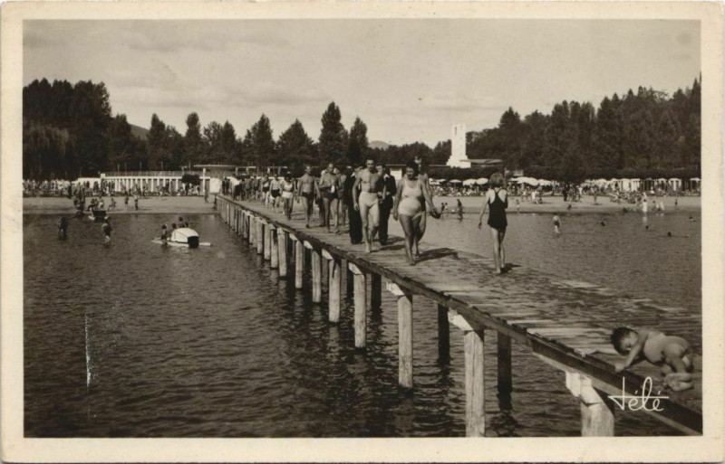 Carte postale ancienne Aix-les-Bains La Plage - Joyeux Ebats à Aix-les-Bains