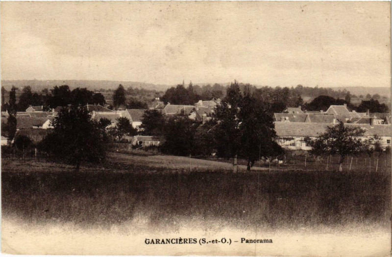 Carte postale ancienne Garancieres - Panorama
