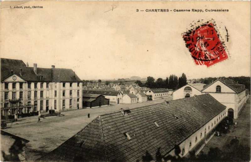 Carte postale ancienne Chartres - Caserne Rapp Cuirassiers à Chartres