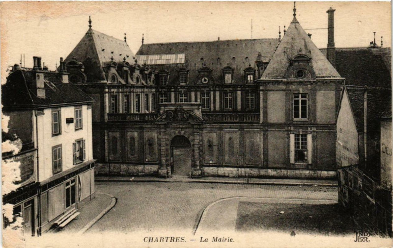 Carte postale ancienne Chartres - La Mairie à Chartres