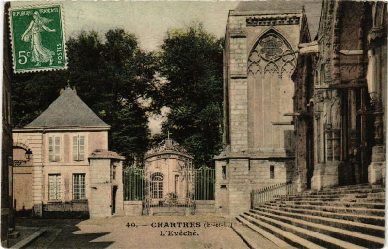 Carte postale ancienne Chartres - L'Evéché à Chartres
