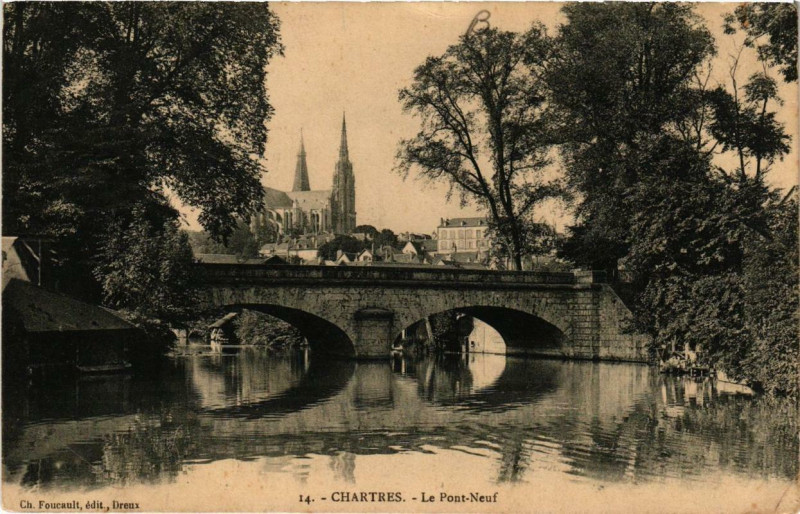 Carte postale ancienne Chartres - Le Pont Neuf à Chartres