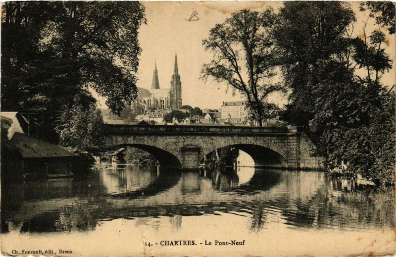 Carte postale ancienne Chartres - Le Pont Neuf à Chartres