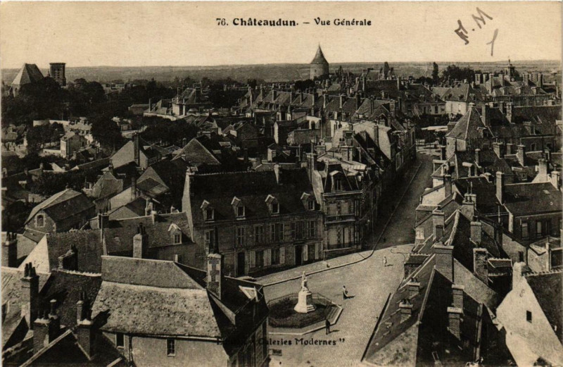 Carte postale ancienne Chateaudun - Vue générale à Châteaudun