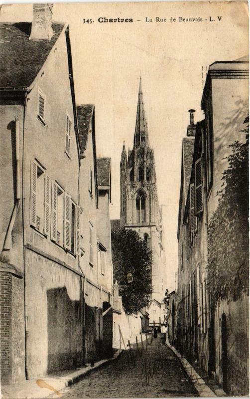Carte postale ancienne Chartres - La Rue de Beauvais à Chartres