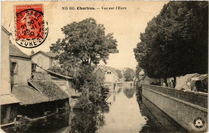 Carte postale ancienne Chartres - Vue sur l'Eure à Chartres