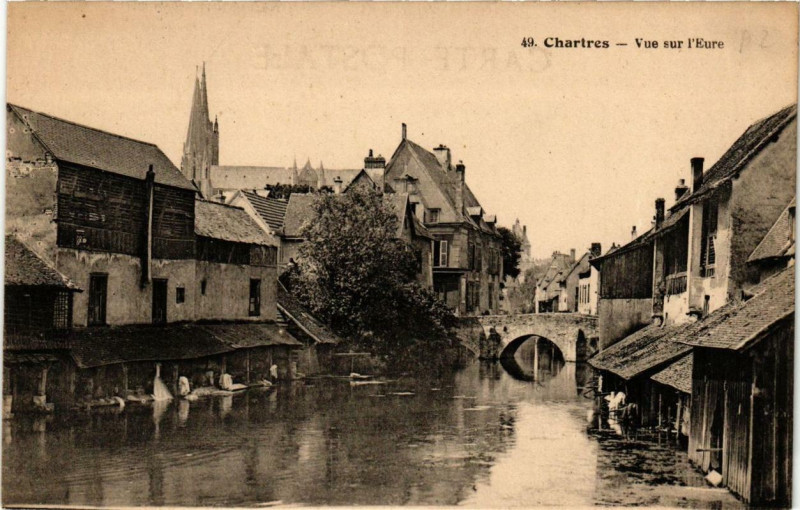 Carte postale ancienne Chartres - Vue sur l'Eure à Chartres