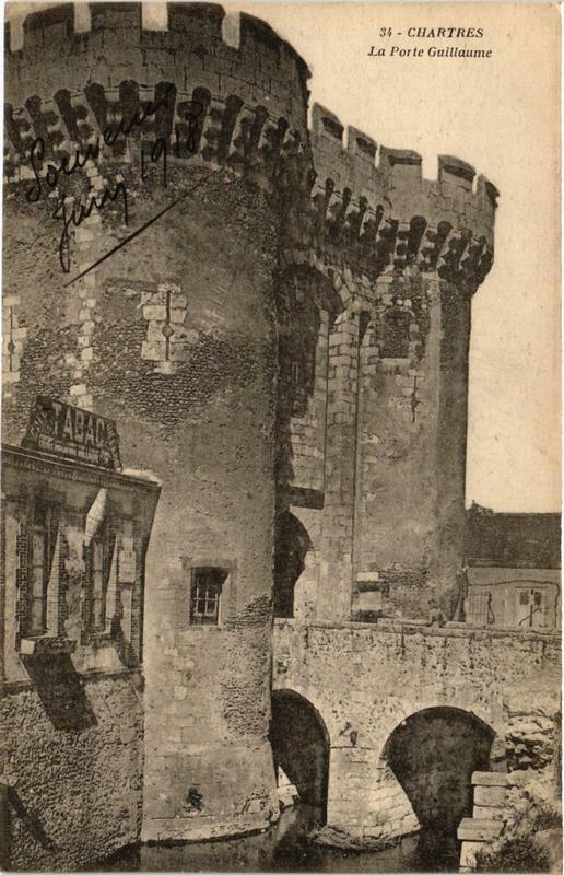 Carte postale ancienne Chartres - La Porte Guillaume à Chartres