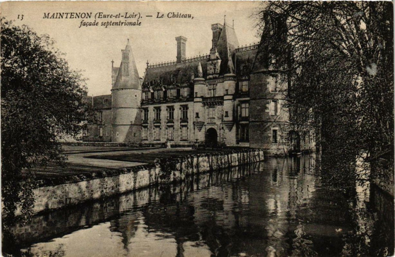 Carte postale ancienne Maintenon - Le Chateau à Maintenon