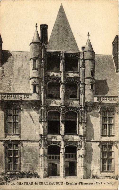 Carte postale ancienne Chateau de Chateaudun-Escalier d'Honneur