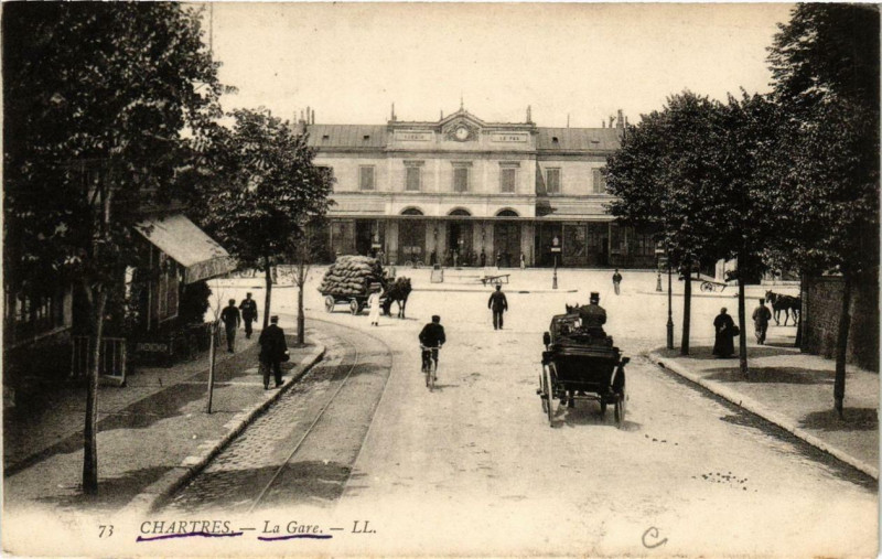 Carte postale ancienne Chartres - La Gare à Chartres