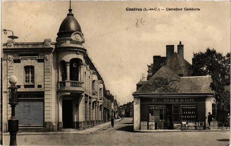 Carte postale ancienne Contres - Carrefour Gambetta
