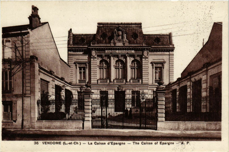 Carte postale ancienne Vendome - La Caissse d'Epargne - The Caisse of à Vendôme
