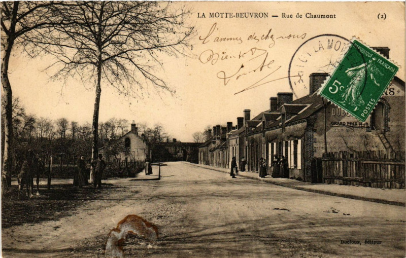 Carte postale ancienne La Motte-Beuvron - Rue de Chaumont