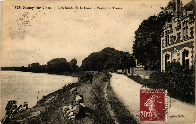 Carte postale ancienne Cheuzy-sur-Cisse - les bords de la Loire - Route de Tours