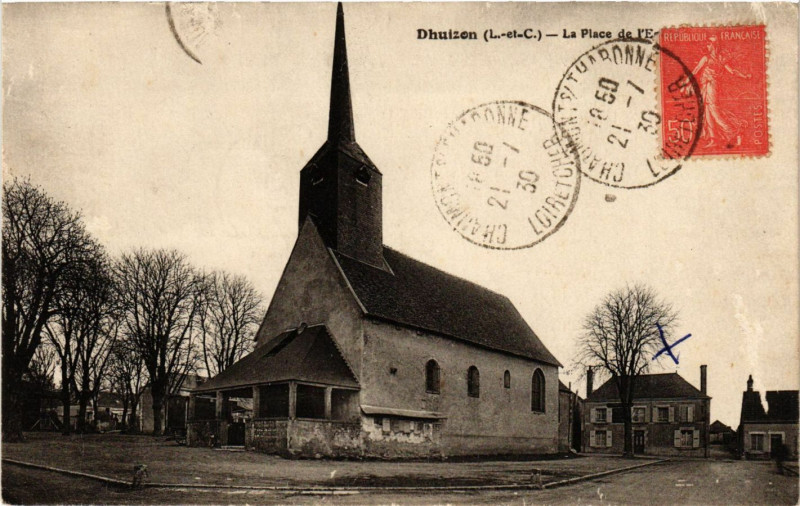 Carte postale ancienne Dhuison - La Place de l'Eglise