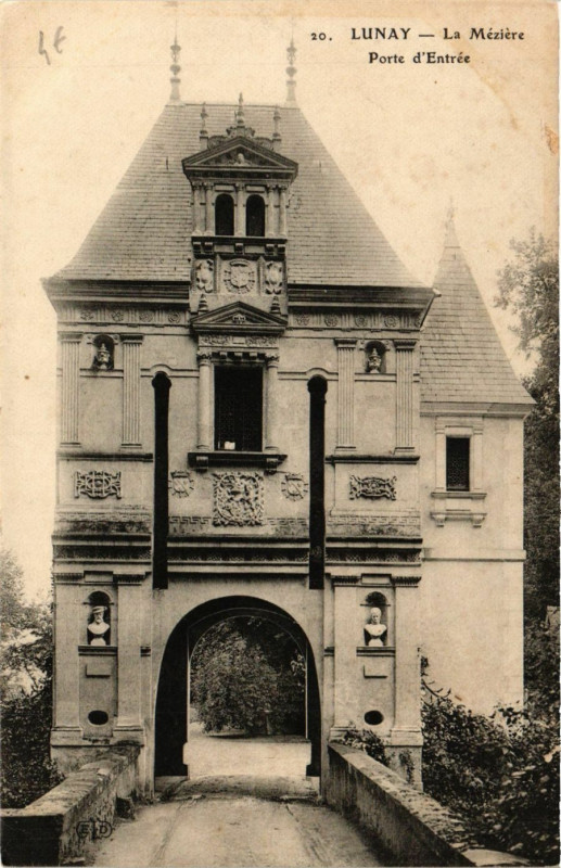 Carte postale ancienne Lunay - La Meziere - Porte d'Entrée à Lunay