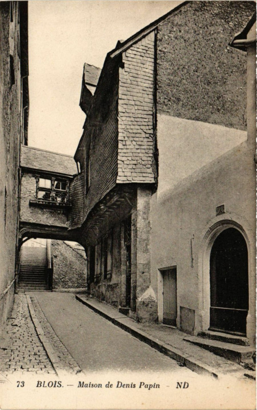 Carte postale ancienne Blois - Maison de Dents Papin à Blois