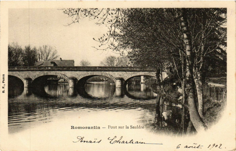 Carte postale ancienne Romorantin - Pont sur la Saudre