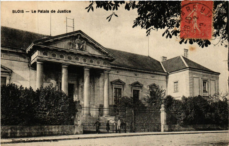 Carte postale ancienne Blos - Le Palais de Justice