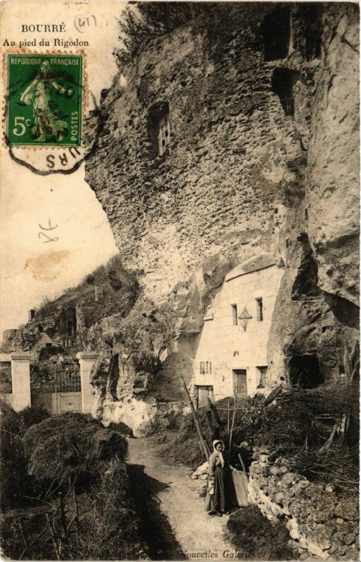 Carte postale ancienne Bourre - Au pied du Rigedon