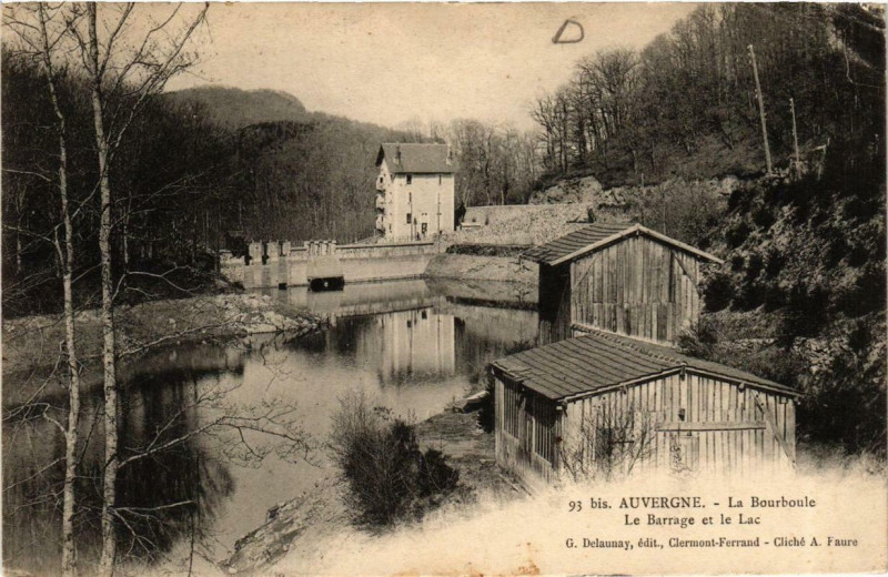 Carte postale ancienne La Bourboule Le Barrage et le Lac à La Bourboule
