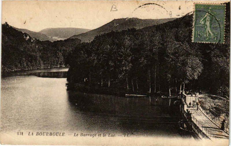 Carte postale ancienne La Bourboule Le Barrage et le Lac à La Bourboule