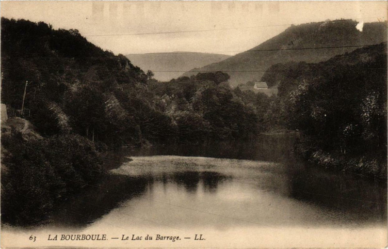 Carte postale ancienne La Bourboule Le Lac du Barrage à La Bourboule