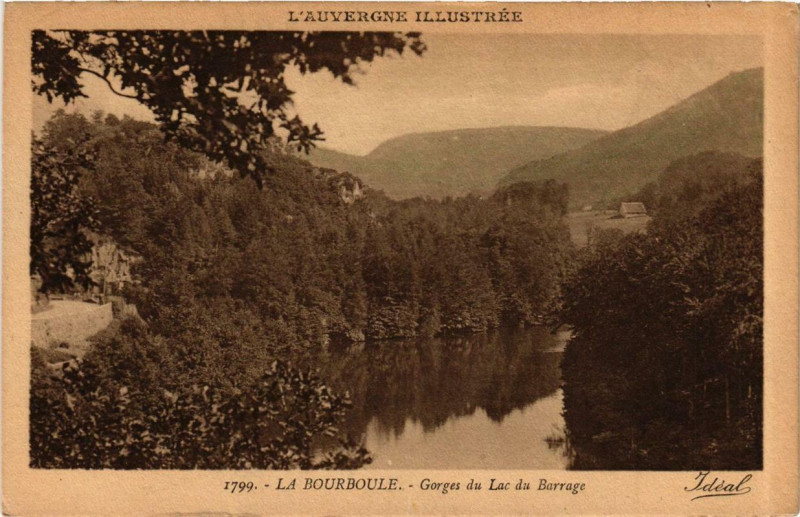 Carte postale ancienne La Bourboule Gorges du Lac du Barrage à La Bourboule