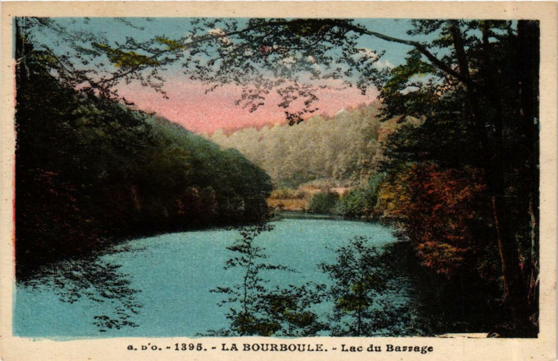 Carte postale ancienne La Bourboule Lac du Barrage à La Bourboule