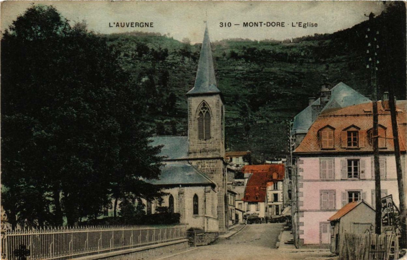 Carte postale ancienne Le Mont-Dore L'Eglise à Mont-Dore