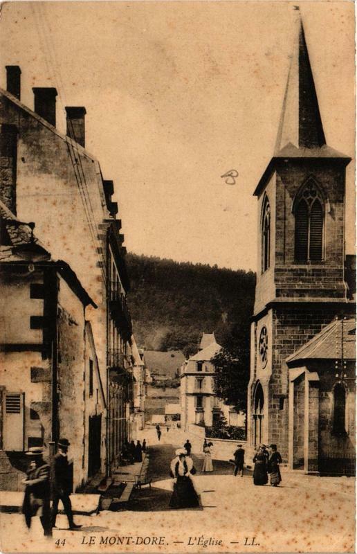 Carte postale ancienne Le Mont-Dore L'Eglise à Mont-Dore