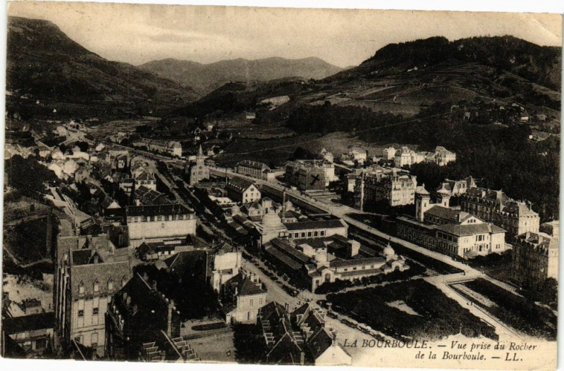 Carte postale ancienne La Bourboule - Vue prise du Rocher de la Bourboule à La Bourboule